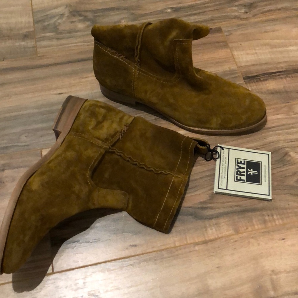 FRYE hot sale 🔥suede booties